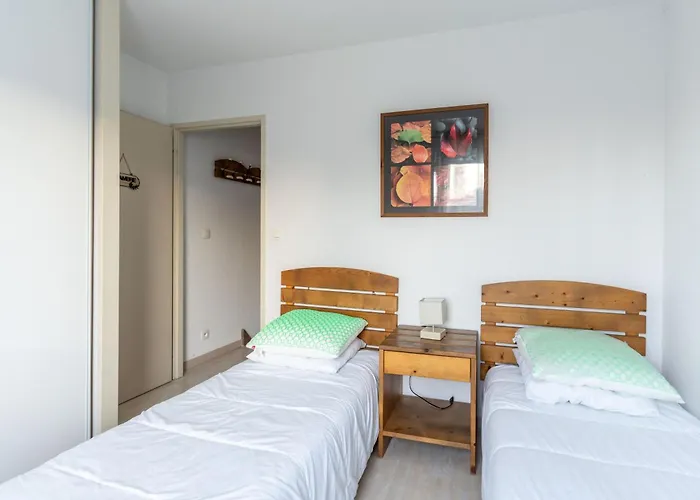 Bel Appartement T3 Dans Residence 3* A 50 M Du Lac